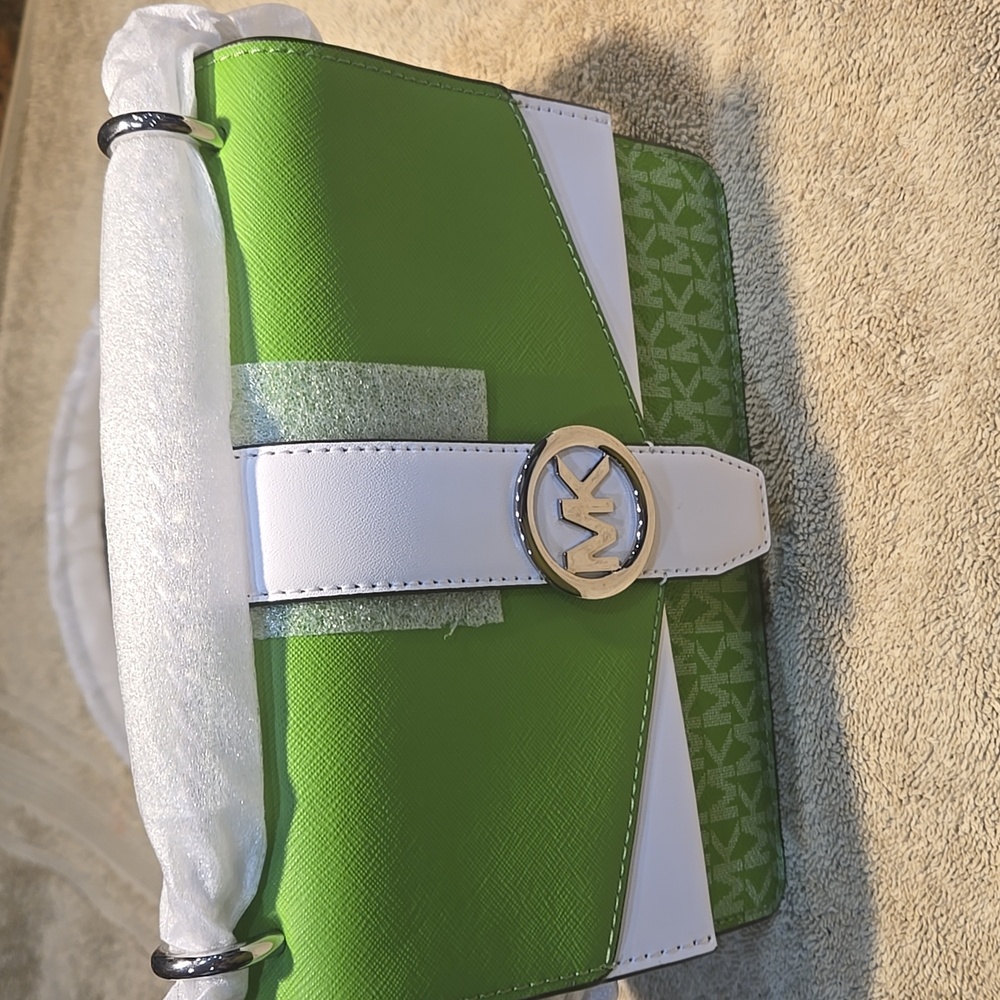 Michael Kors Green and White Crossbody Bag. Nwt - Picture 4 of 11